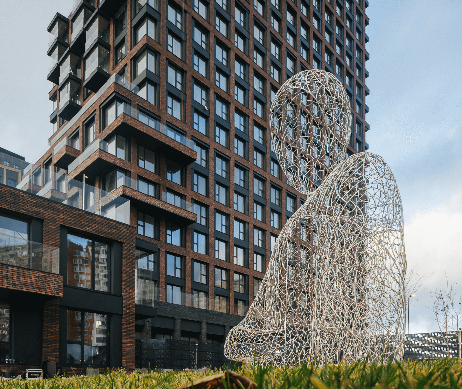 В Portland состоялось открытие арт-объекта «Обнимать»